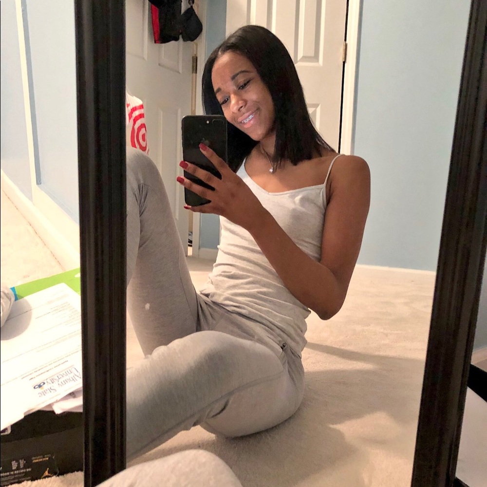 Meet your Posher, Najah